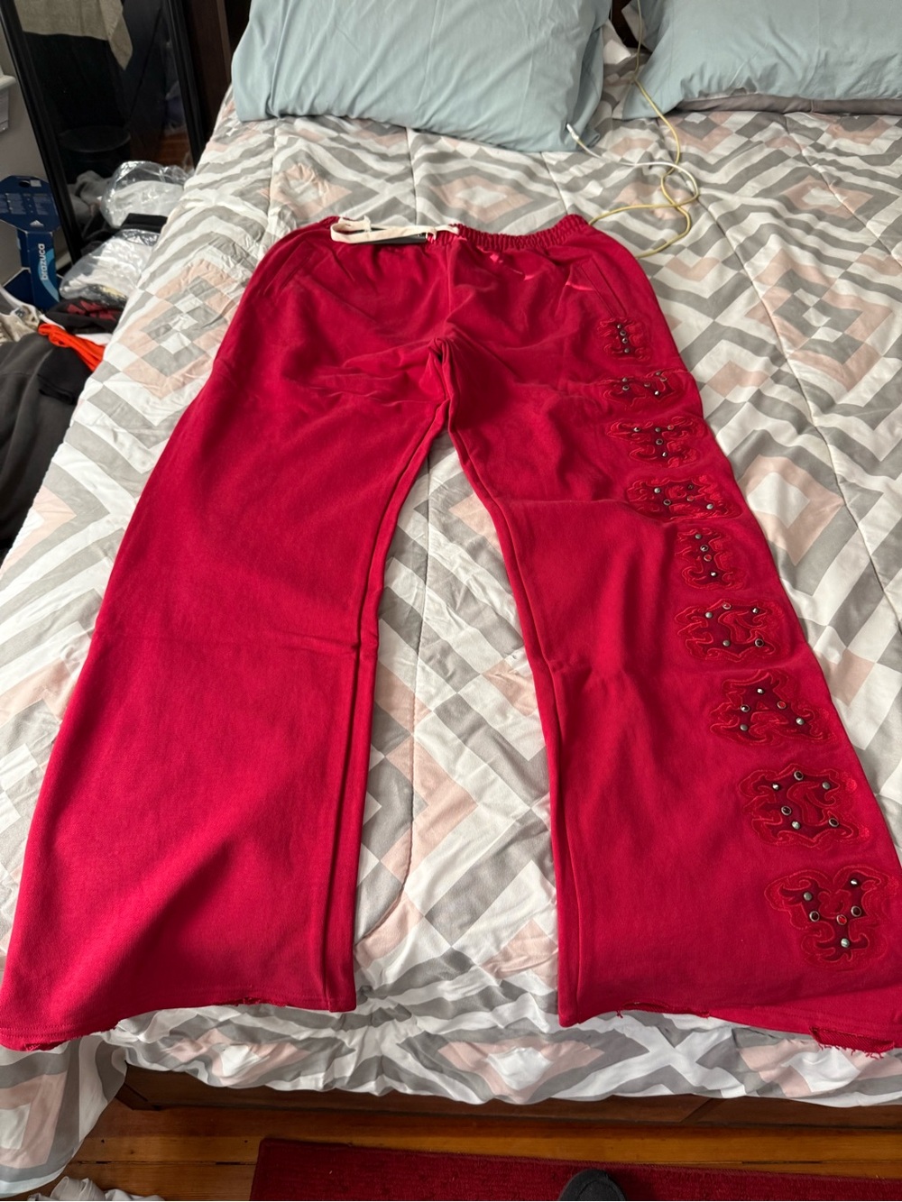 Lost Intricacy Red Men’s Sweatpants With Rhinestones Size 2X